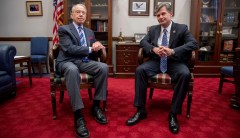 Chuck Grassley urges Christopher Wray to bring independence to FBI