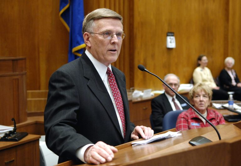 Former Sen. Byron DorganÃÂ complained of 