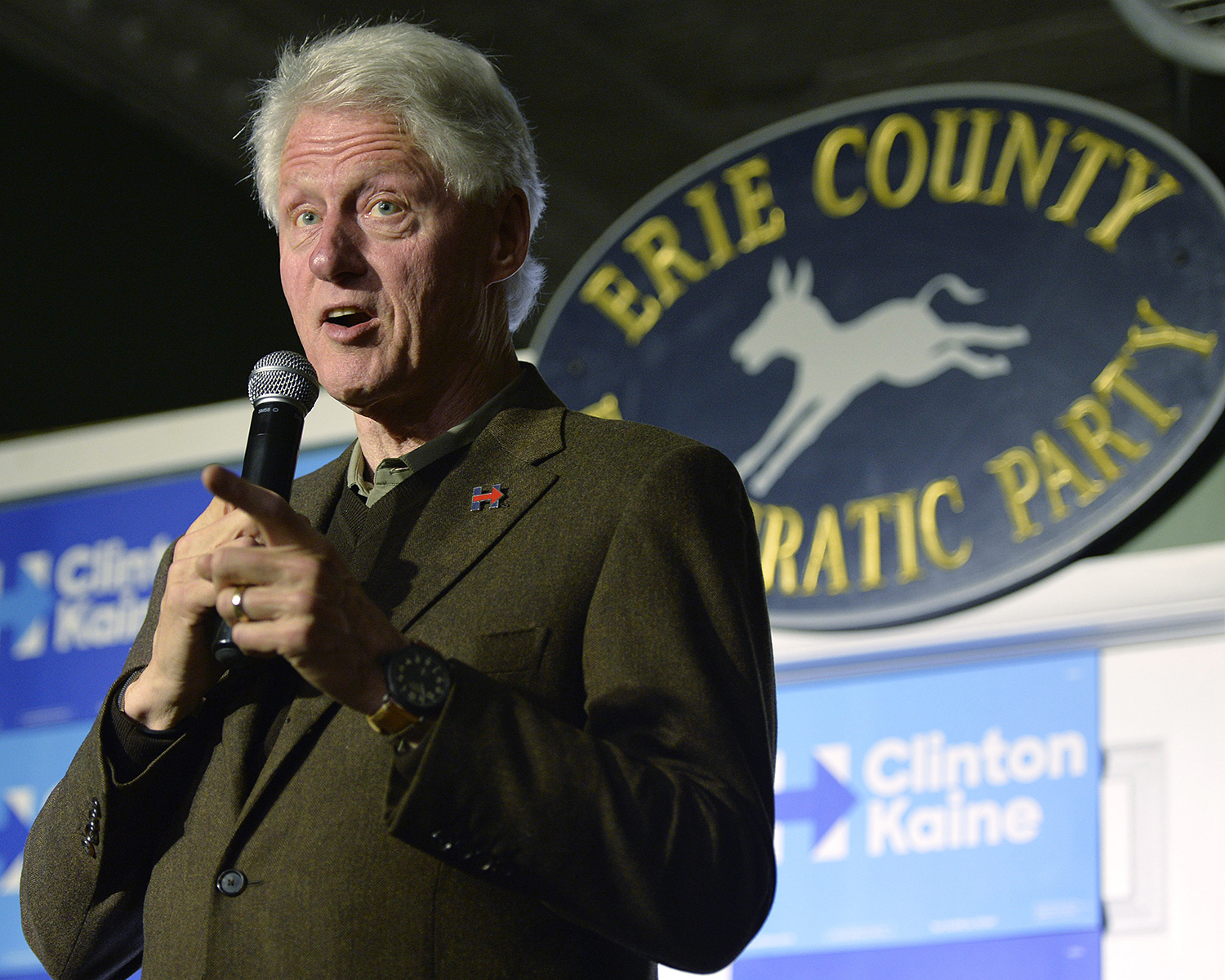 Liberal columnist: Bill Clinton in the White House an ‘uncomfortable situation’