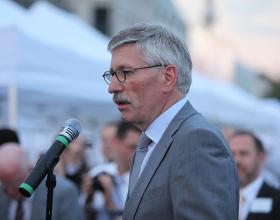 The Saracen and the Jews