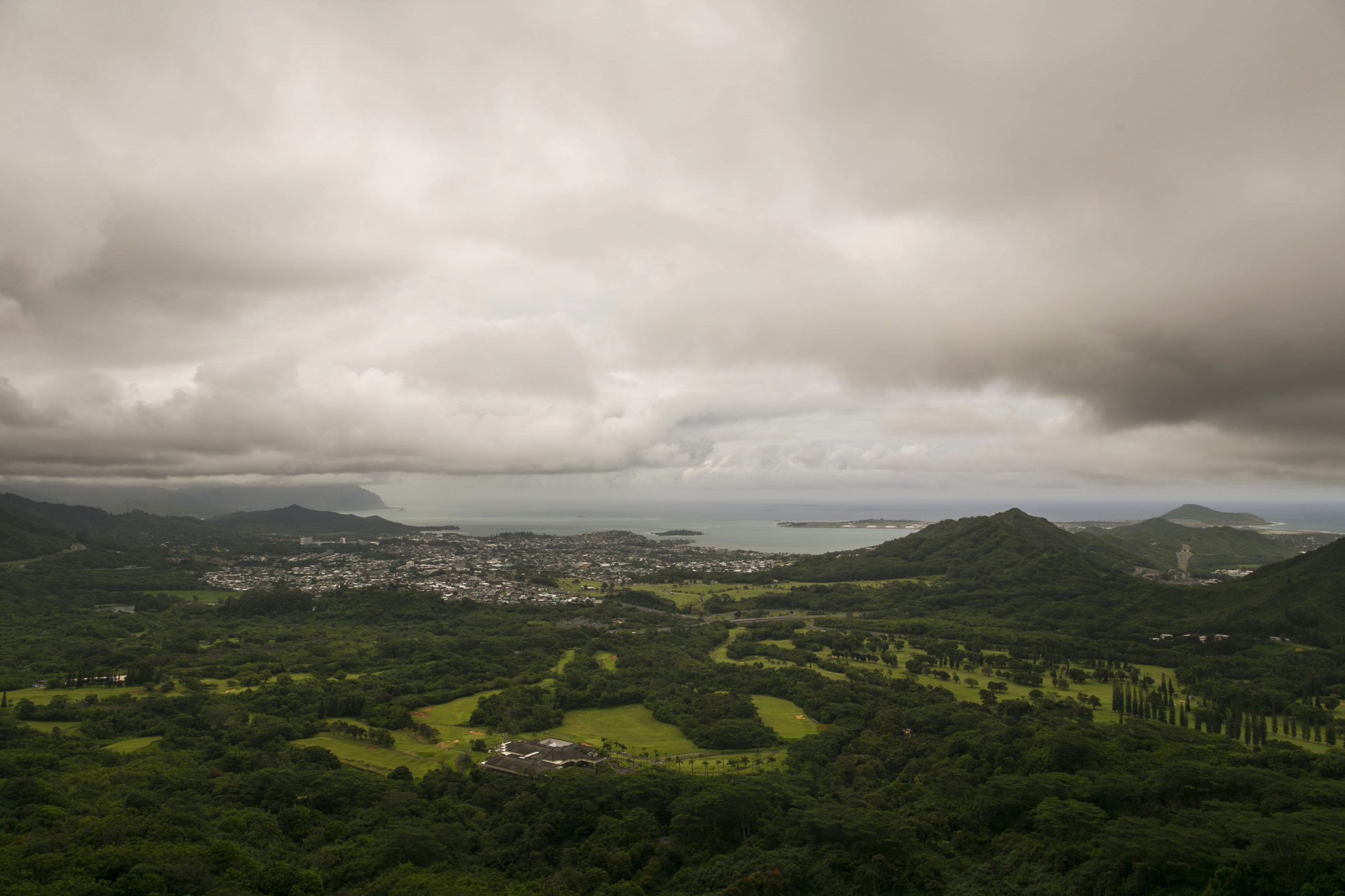 Flooded Hawaii declares emergency with more rain in forecast