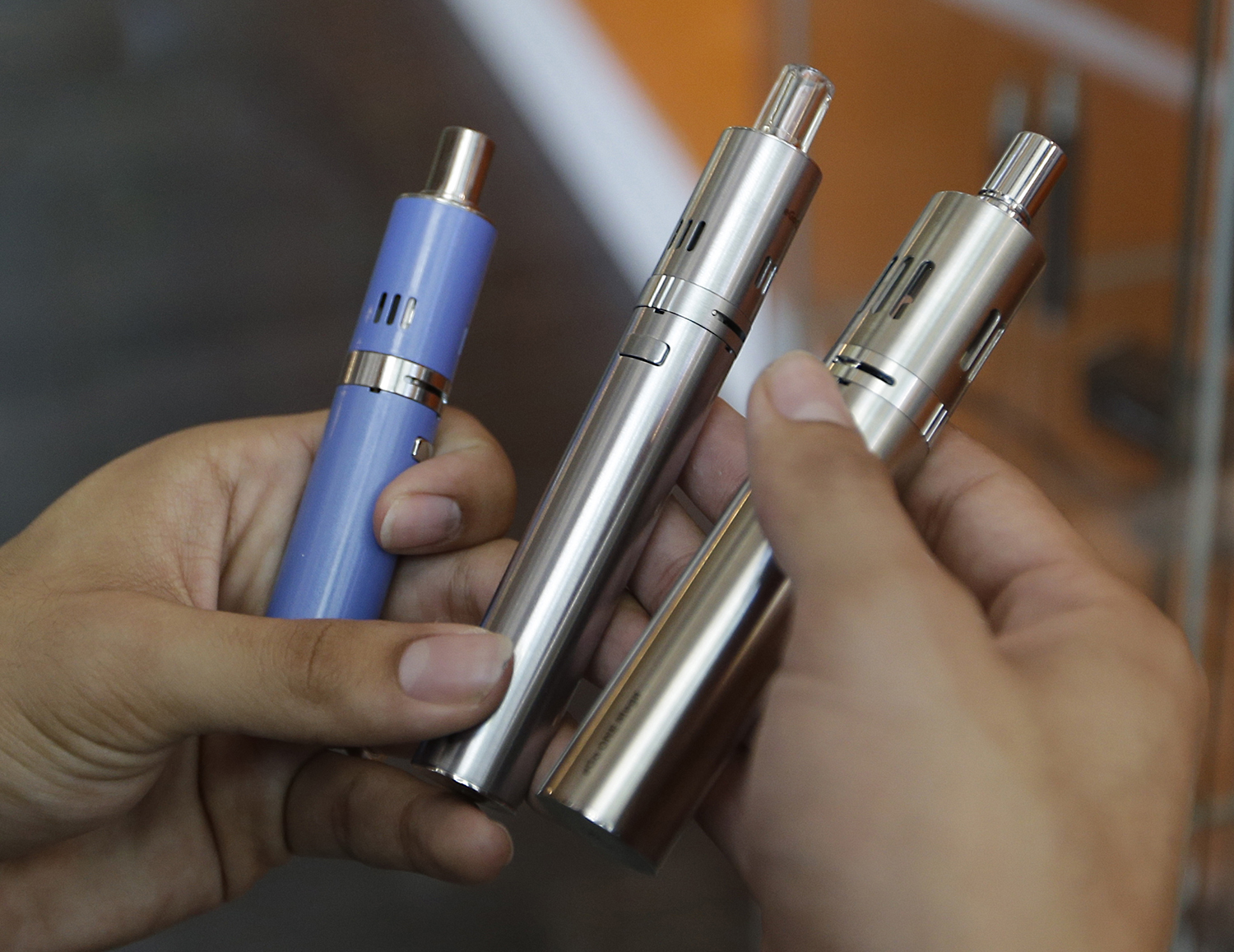 Navy bans e-cigarettes from its ships, equipment