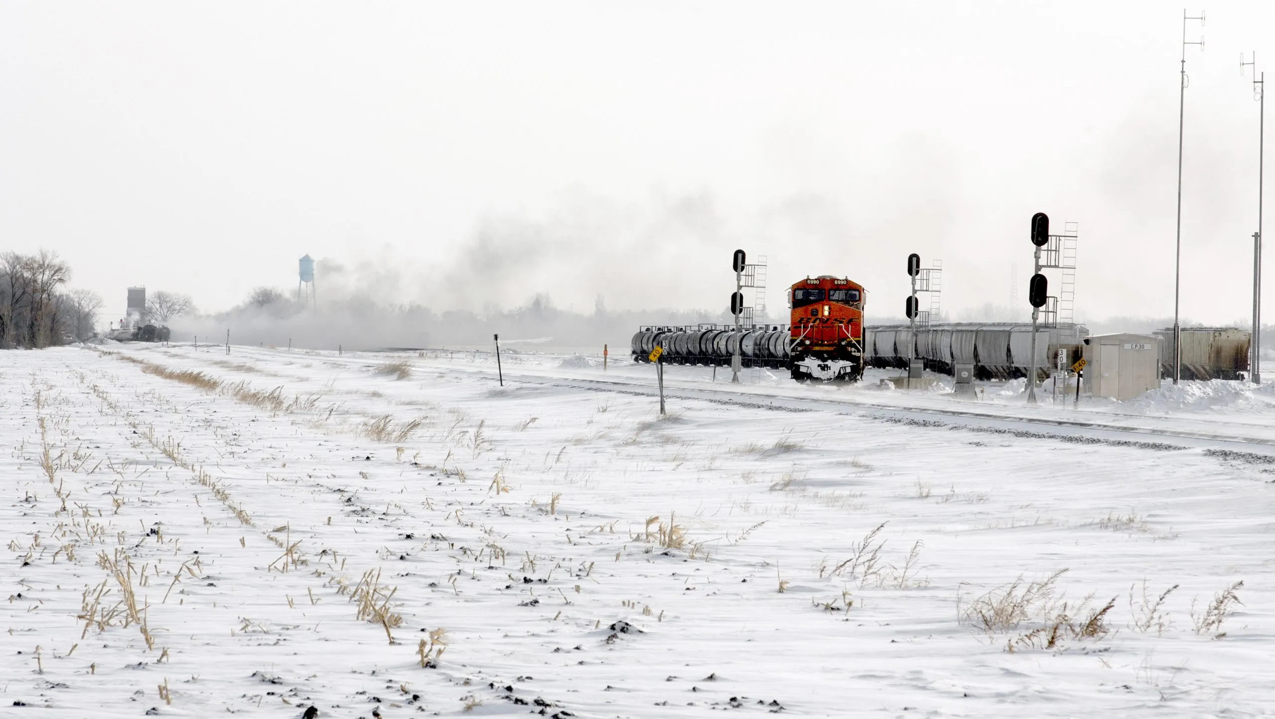 Senators demand probe of rail transportation for crude oil following accidents