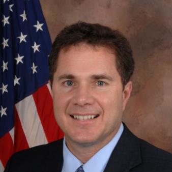Democratic Ad in Iowa Avoids Bruce Braley