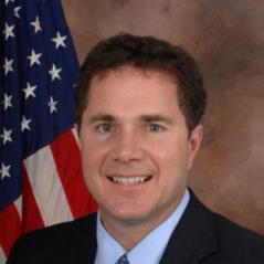 Democratic Ad in Iowa Avoids Bruce Braley
