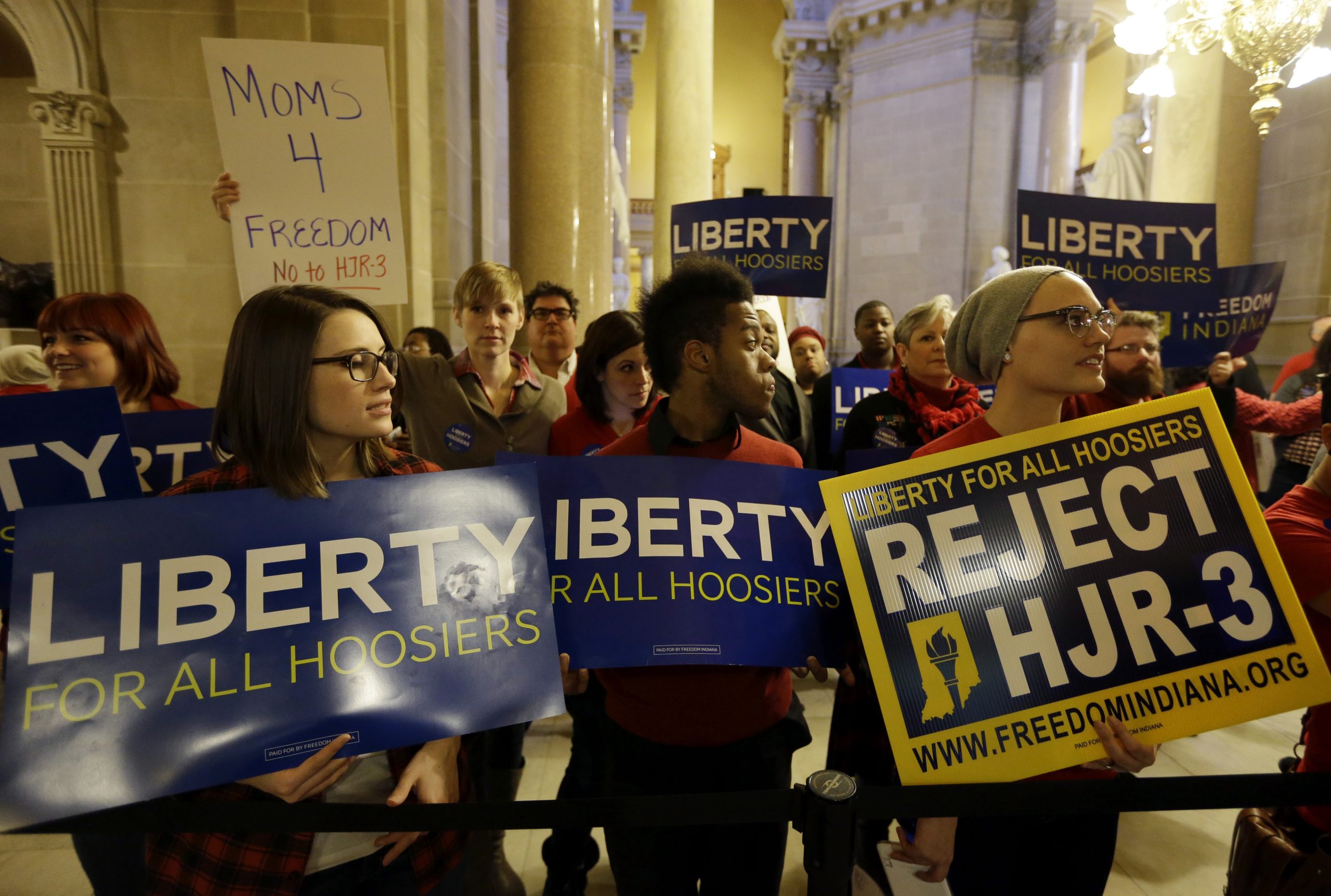Indiana Senate approves diluted gay marriage ban