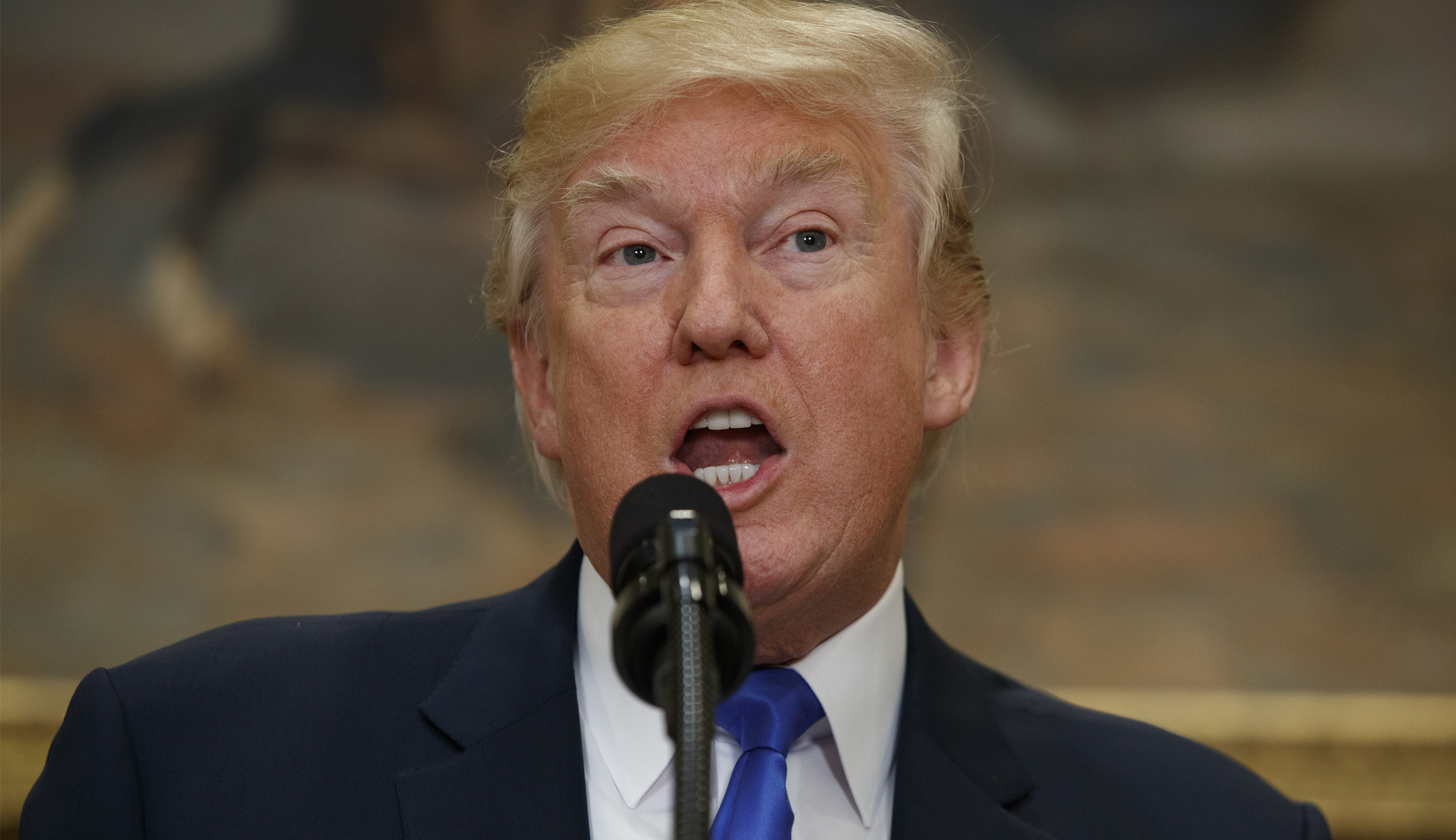 Military scrambles to devise transgender policy after Trump tweets