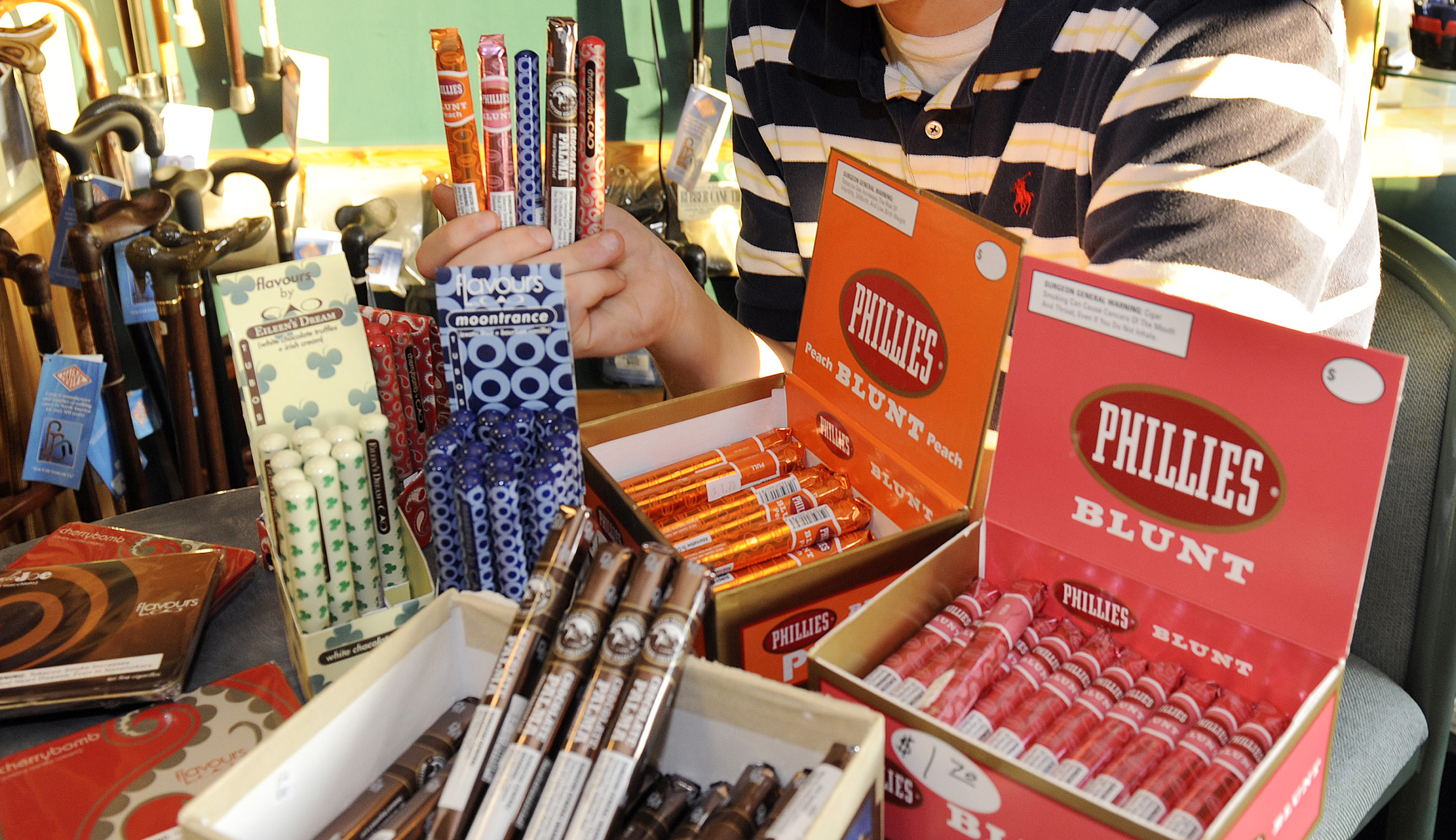 FDA eyes crackdown on flavored cigars