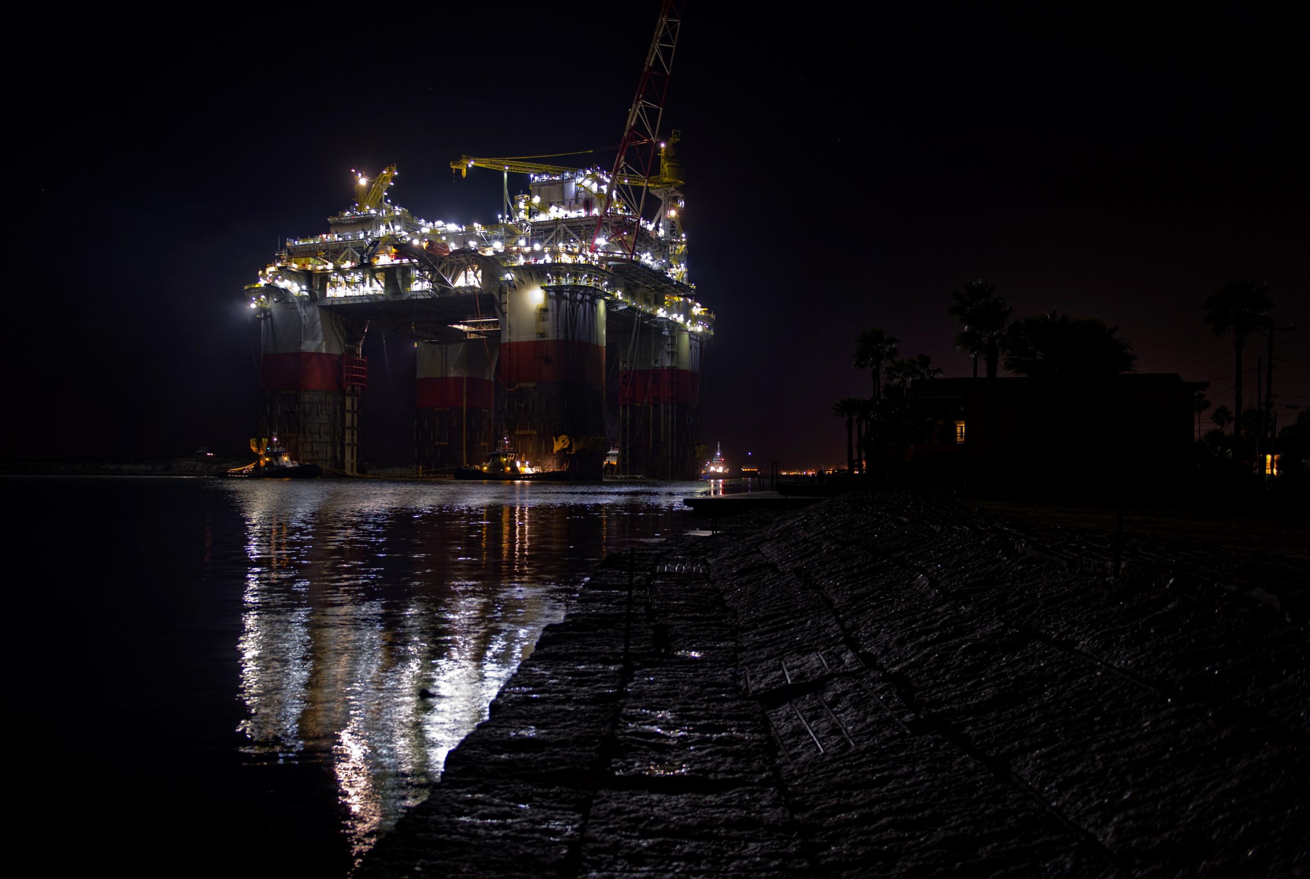 Oil Prices Are Sky-High: What Happened to Fracking?