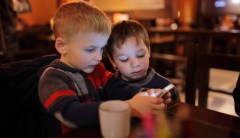 Smarter than a smartphone: Restaurant gives free kids meals if families turn phones in at the door