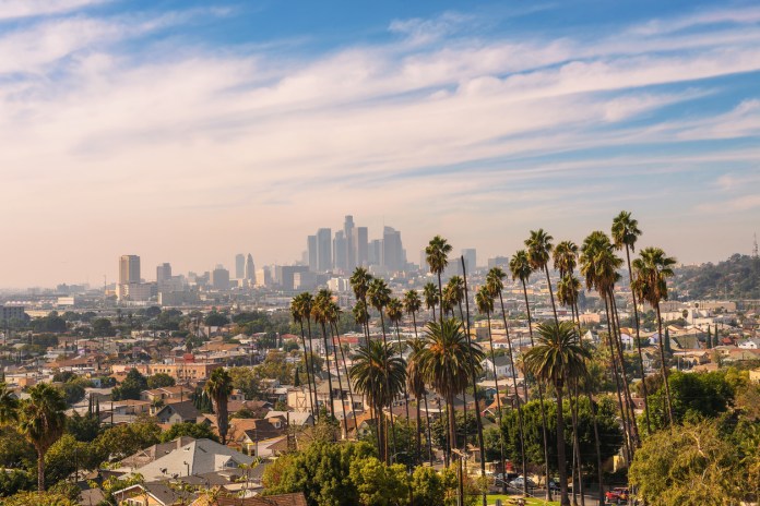Los Angeles receives first-ever blizzard warning; up to 5 feet of snow predicted