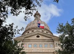 Texas county attorney leaves Democratic Party for GOP over border crisis