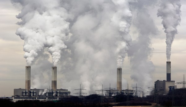 EPA plans to keep Obama-era ozone limits despite calls to strengthen regulations