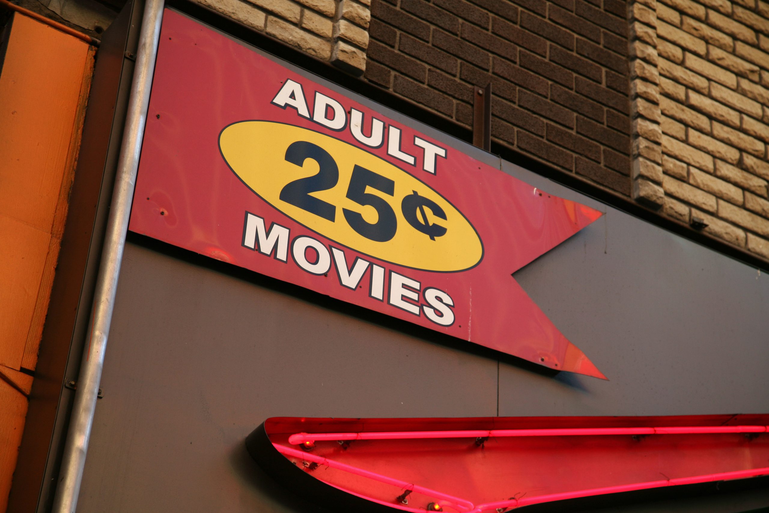 Deaf man sues Pornhub over lack of closed captioning