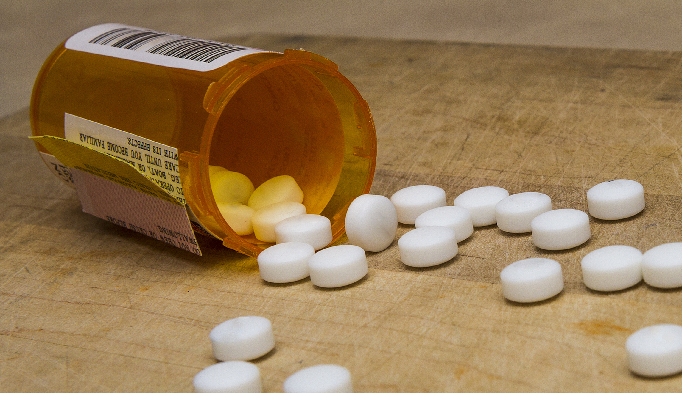 Doctors reduce opioid prescriptions, study finds