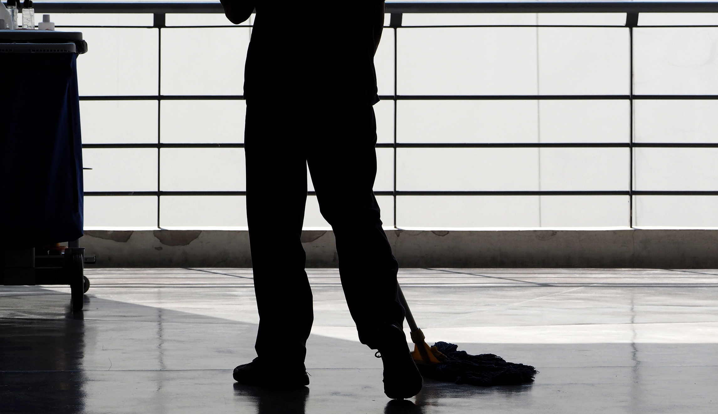 Texas high schoolers raise over $260K so their 80-year-old janitor can retire