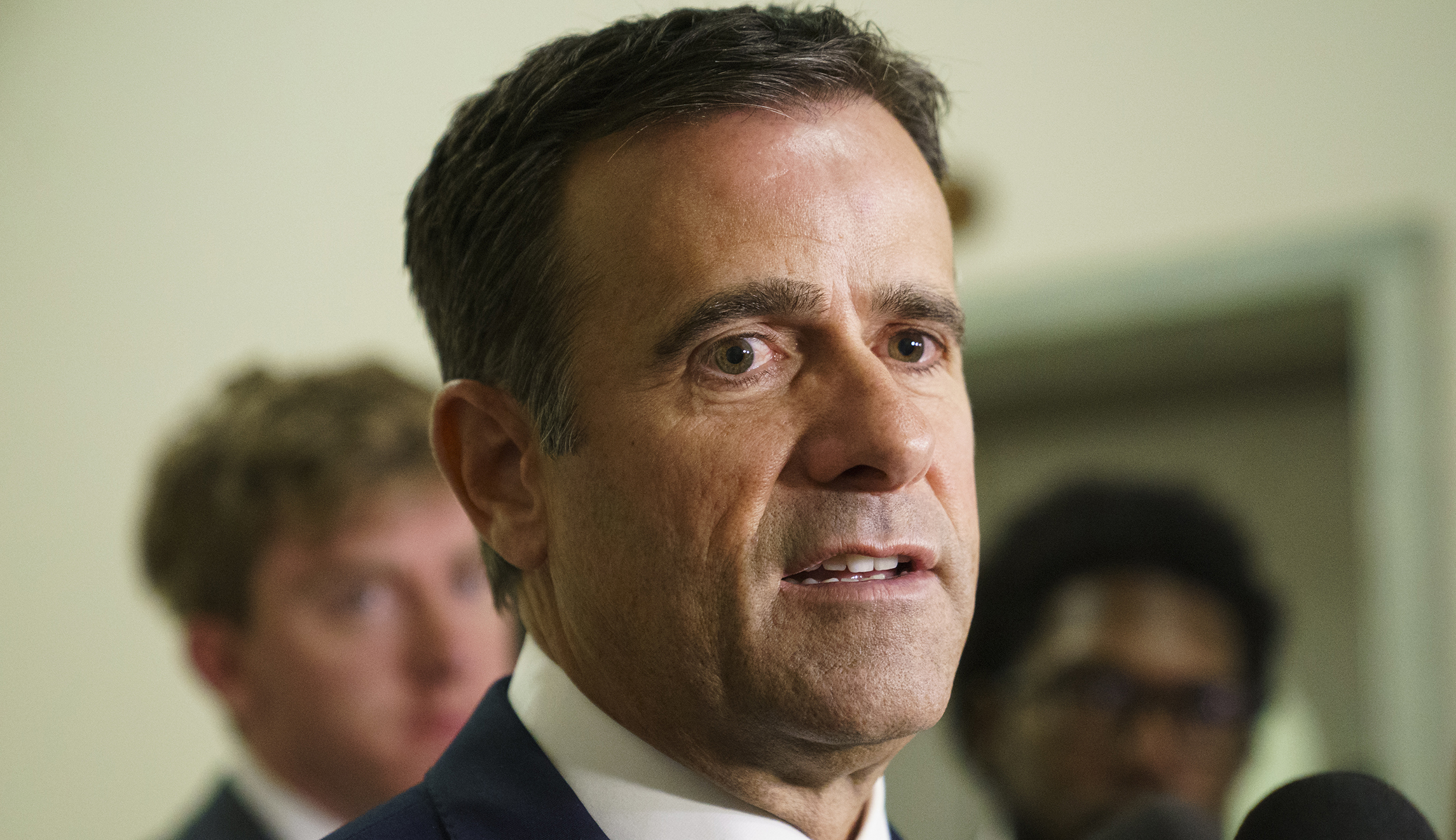 Trump spy chief on classified documents: ‘Virtually impossible to prosecute’