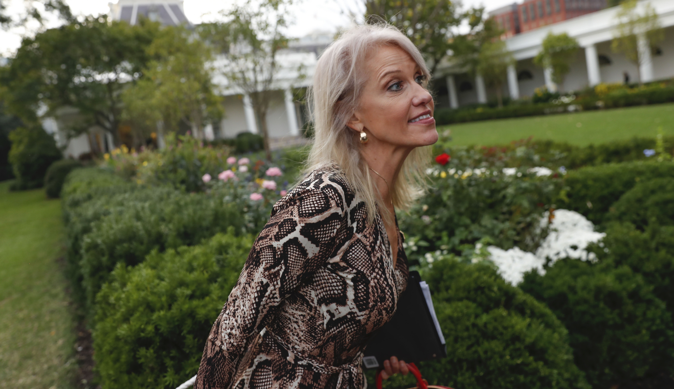 ‘Lied’: Kellyanne Conway blasts Washington Examiner and denies she threatened reporter