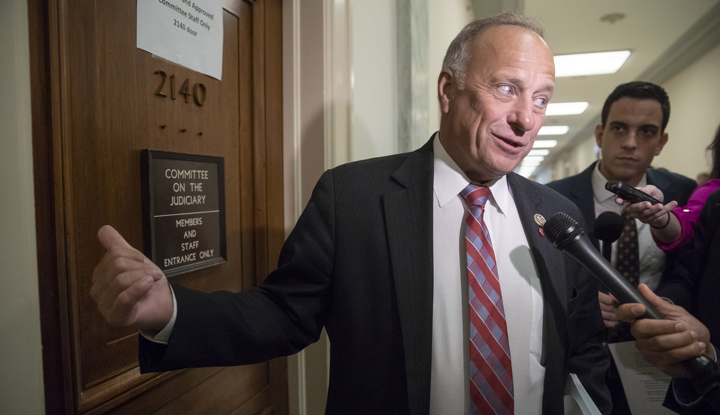 Steve King holds narrow lead over GOP primary challenger