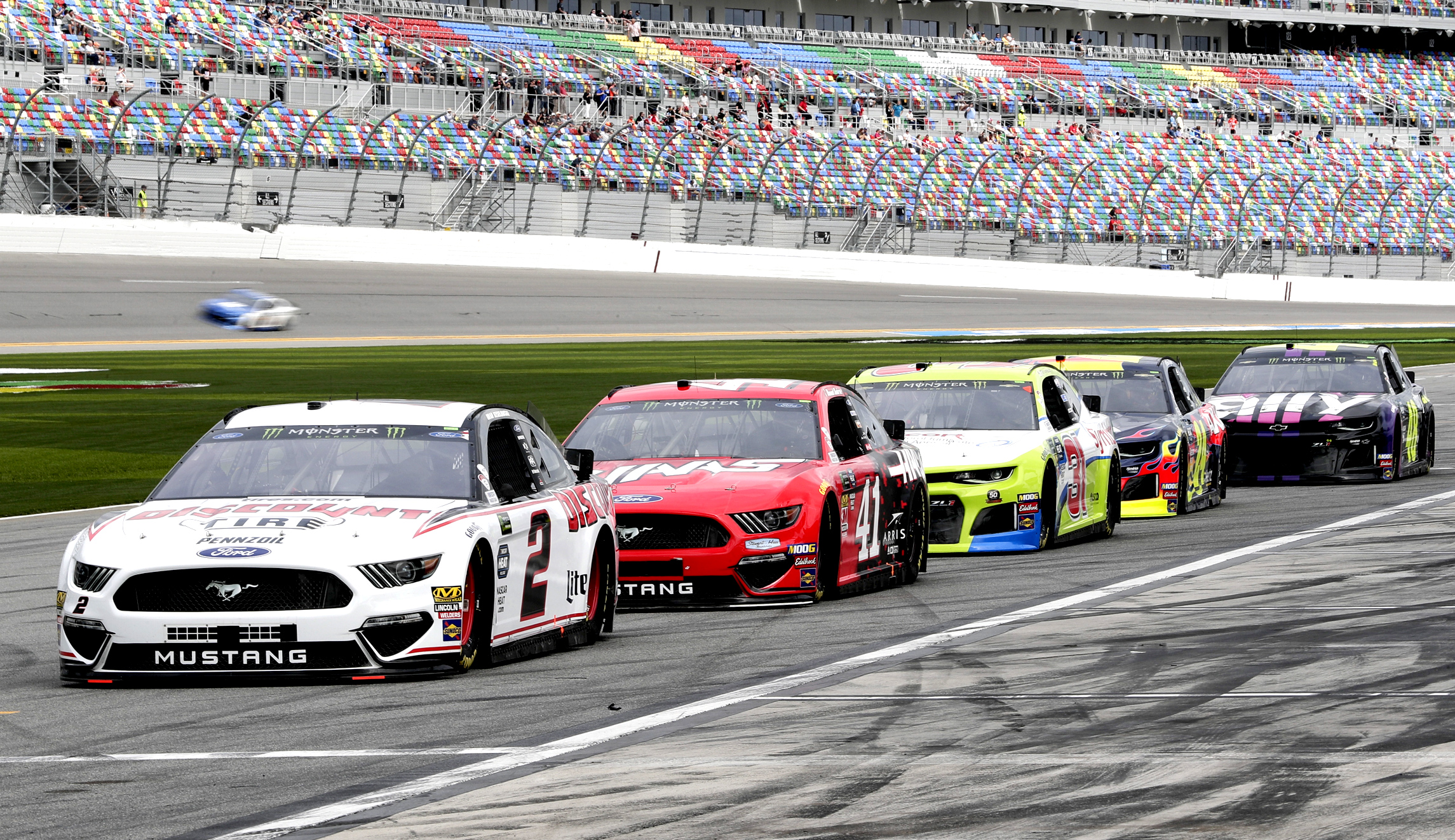 NASCAR fans get the racing they deserve