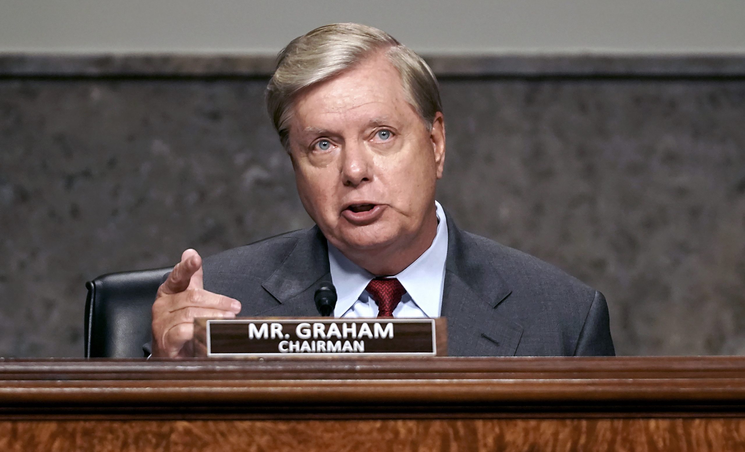Lindsey Graham: FBI blocking interviews with officials who met with Steele dossier subsource