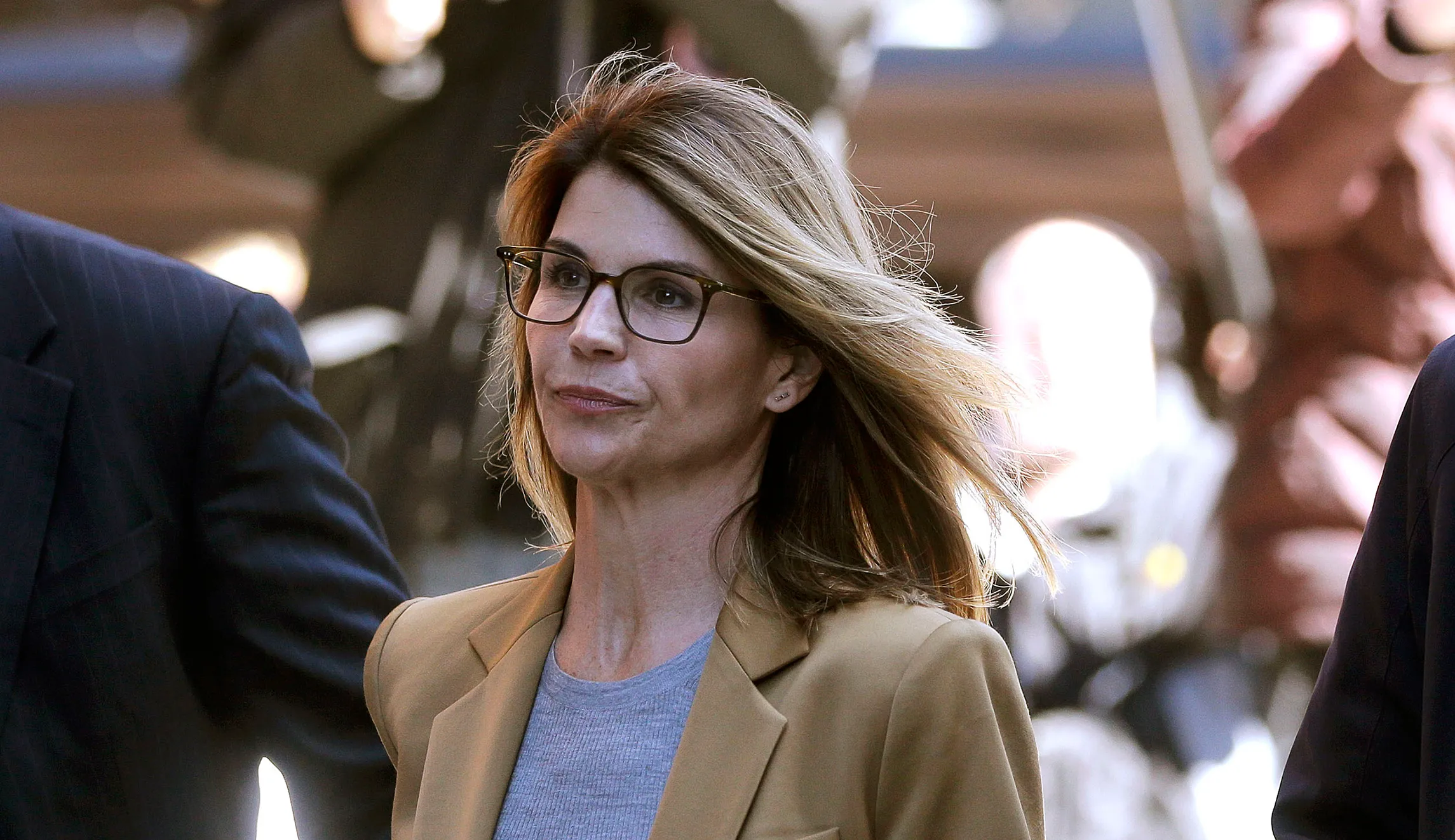 Aunt Becky is totes going to jail