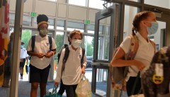 Schools without mask mandates nearly four times as likely to see COVID-19 outbreak: CDC
