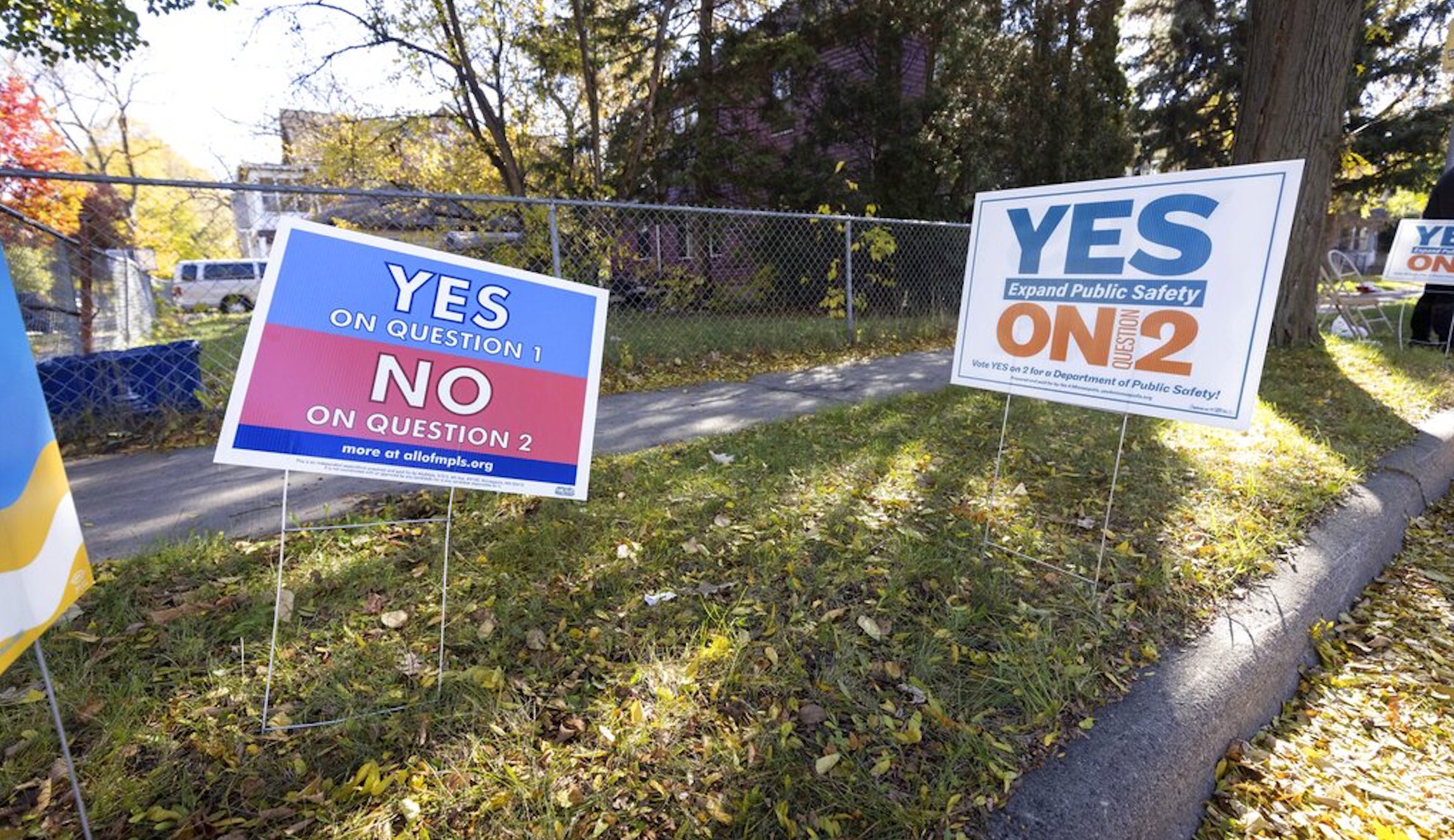 Minneapolis votes to keep police department