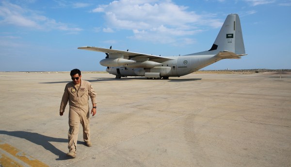 Senate votes to stop US military aid to Saudis in Yemen