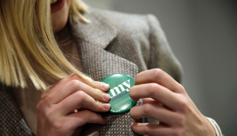 Senate Democrats use creative campaigning to work around impeachment ahead of 2020 contests