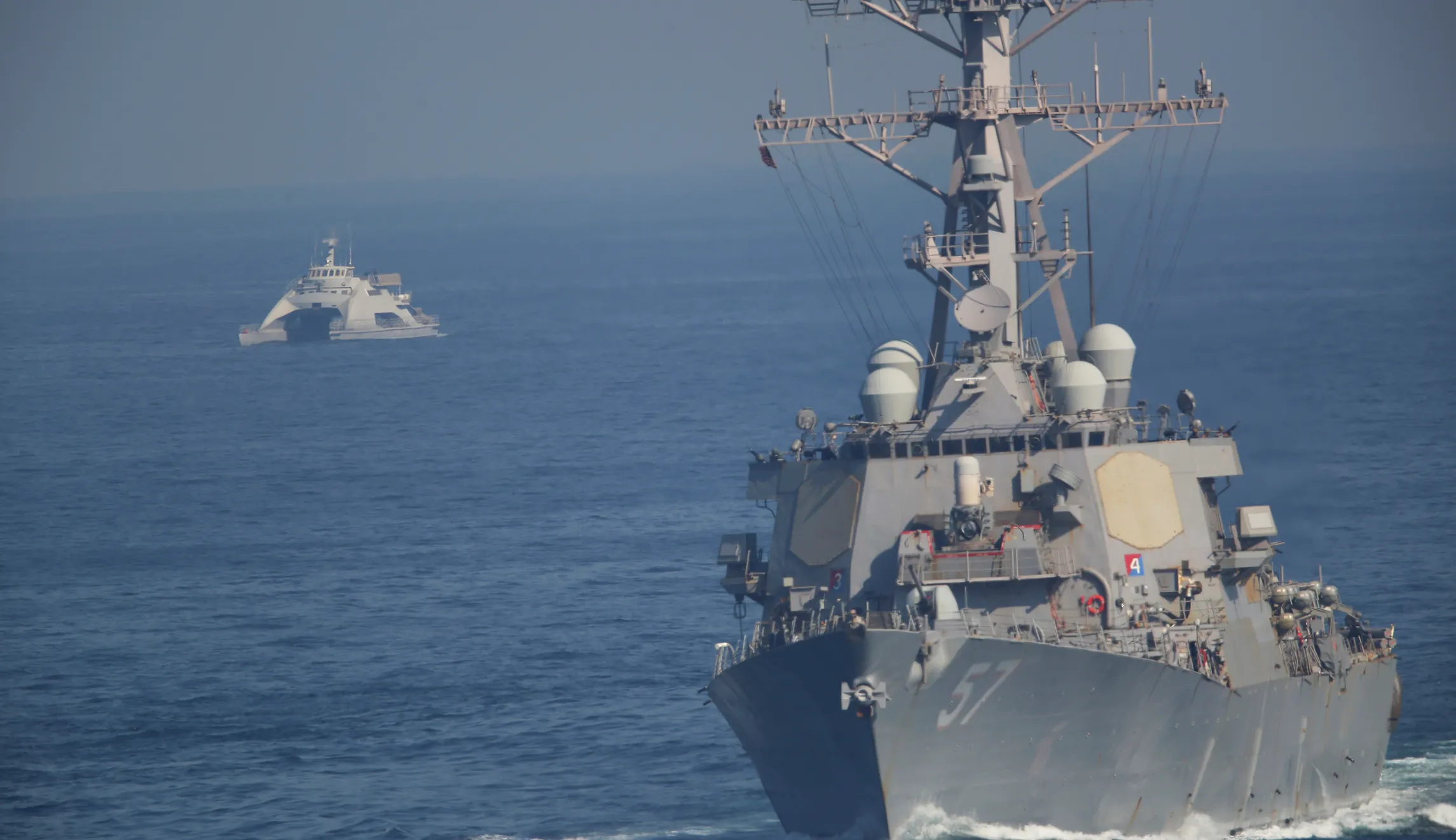 The US Navy sends a double aircraft carrier message to Iran