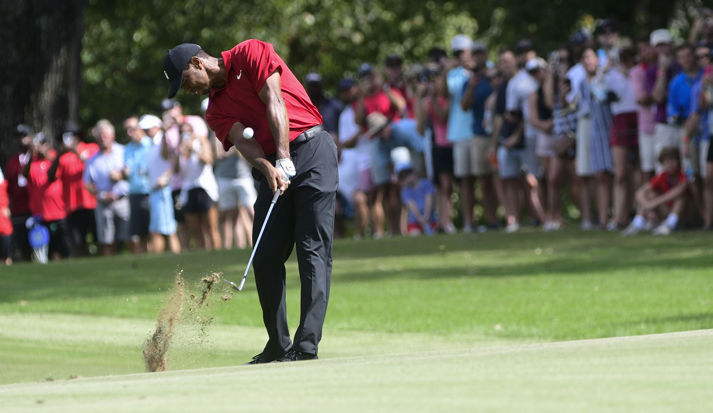 Tiger Woods wins Masters, first major win since 2008