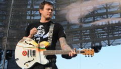 The Blink-182 guy is failing to persuade people about UFOs