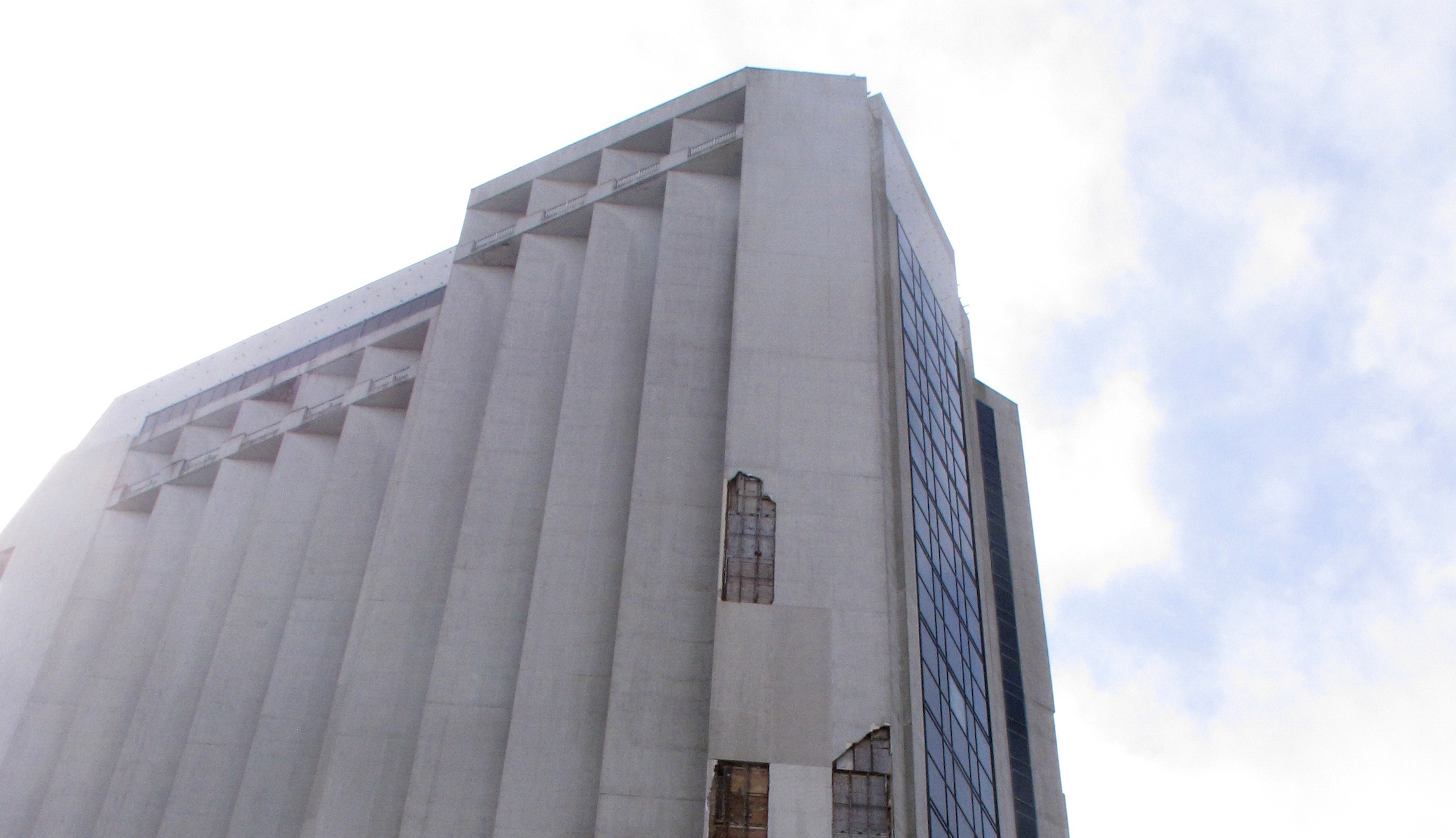 ‘Imminent hazard’: Atlantic City filing injunction to demolish Trump Plaza