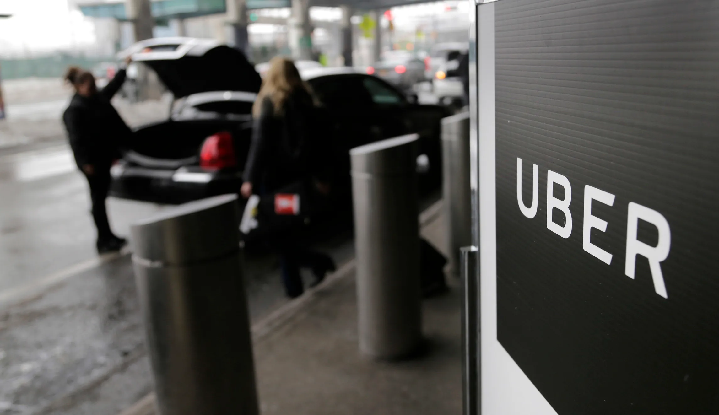 Deadly Uber mix-up prompts safety push from ride-share users