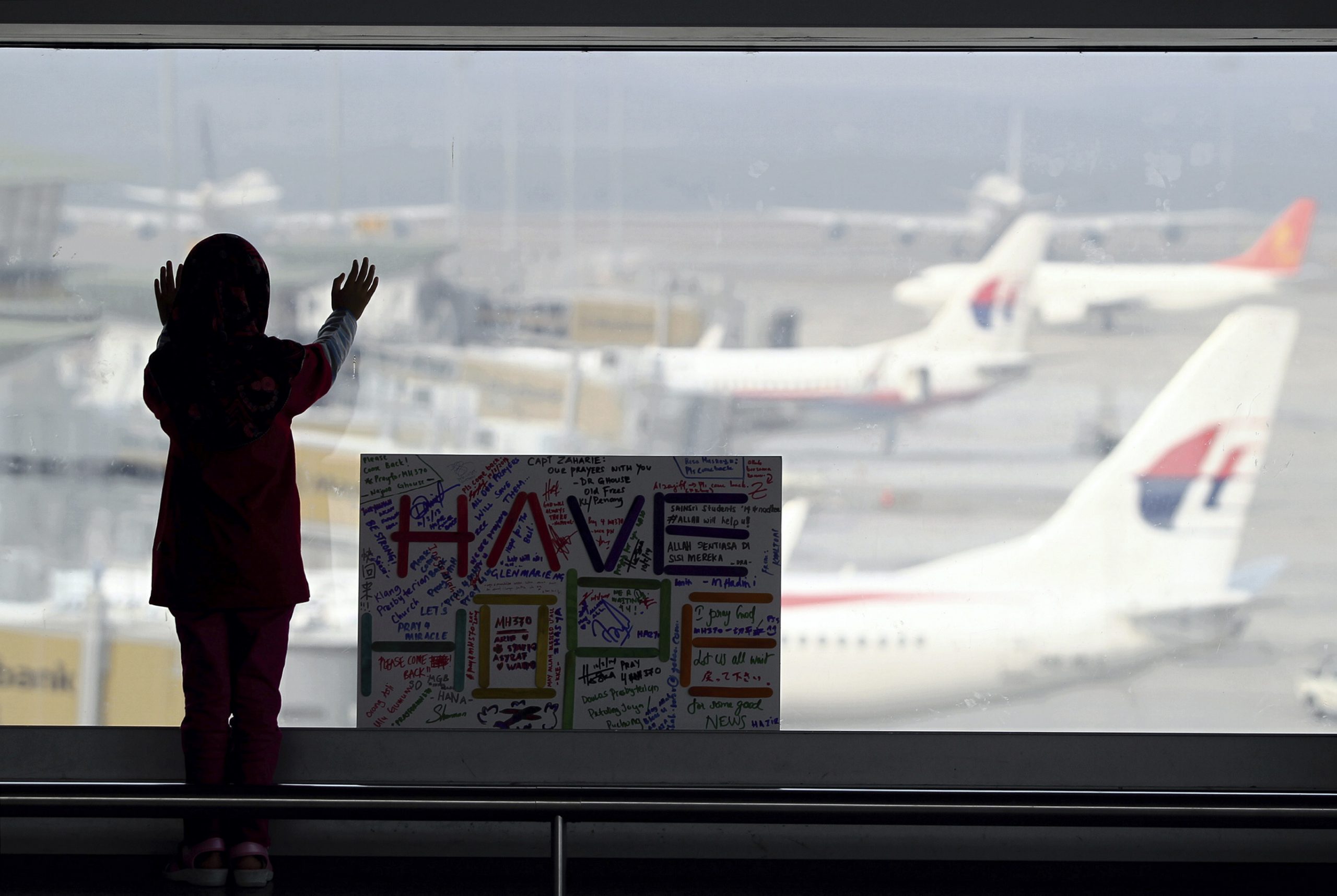 U.S. authorities still don’t know why Malaysia Airlines jet went missing