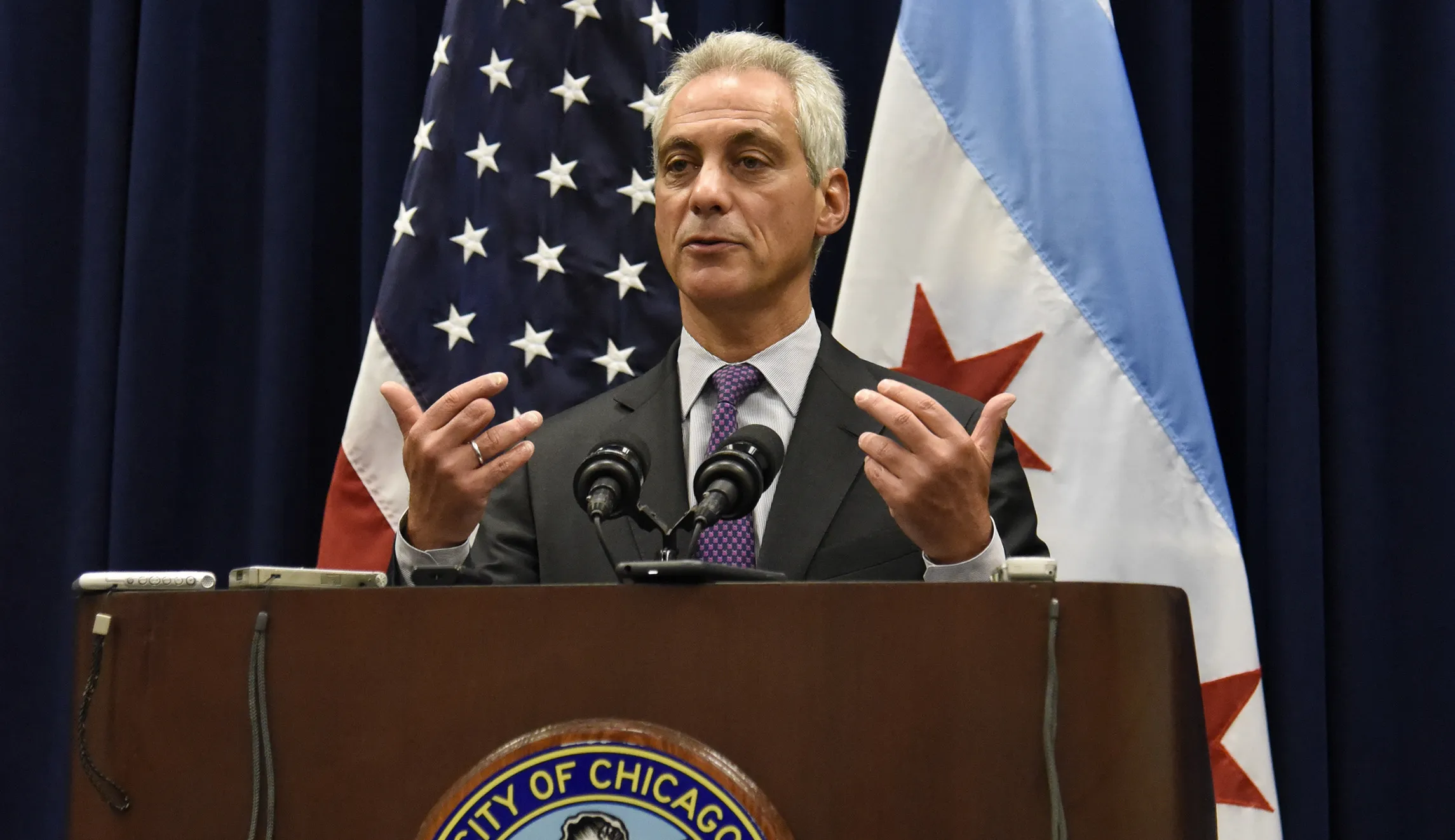 Rahm Emanuel, Elizabeth Warren applaud judge’s decision to block Jeff Sessions’ sanctuary cities rule