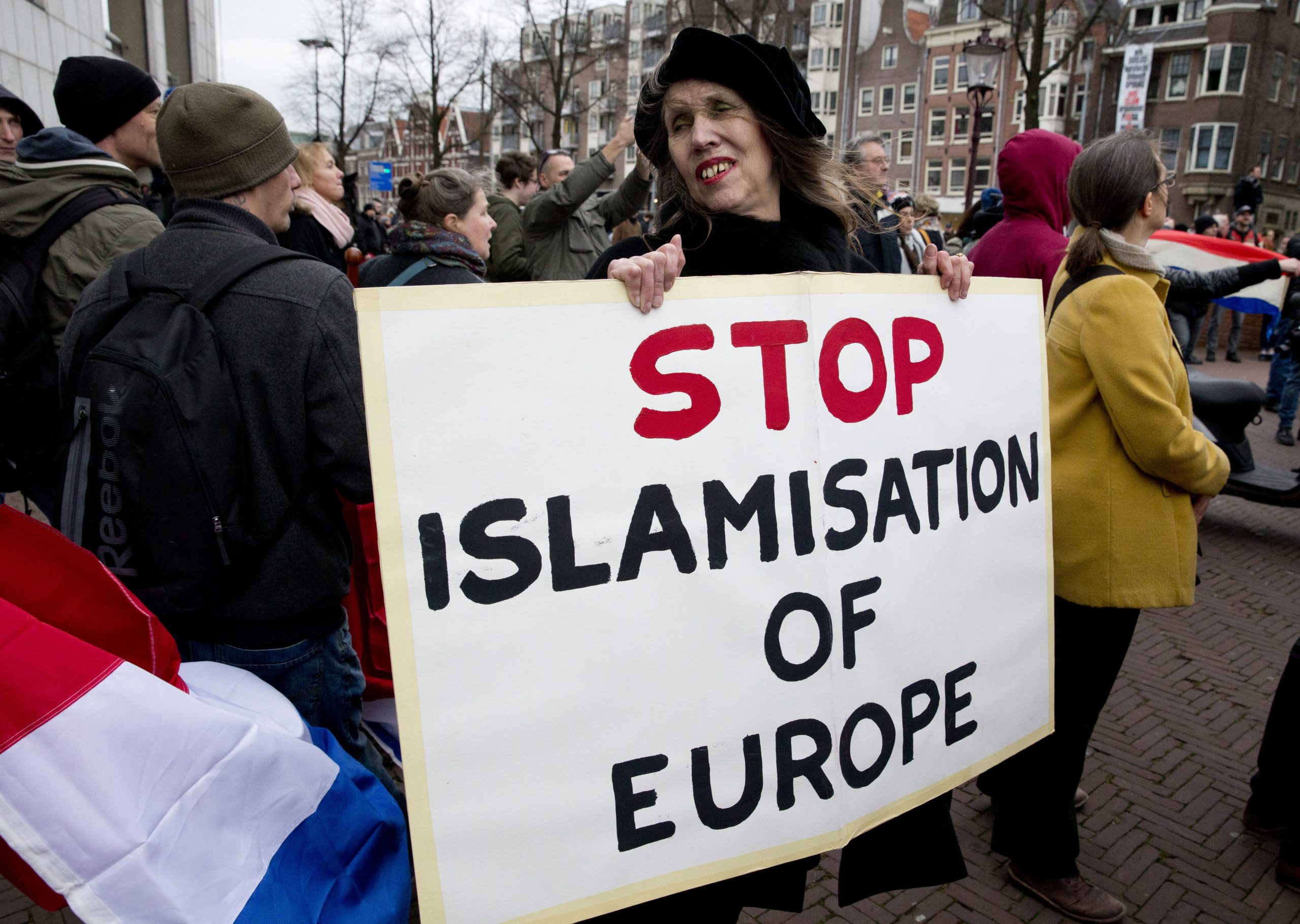State: Muslim refugees to US top Christians for first time, 46%-44%