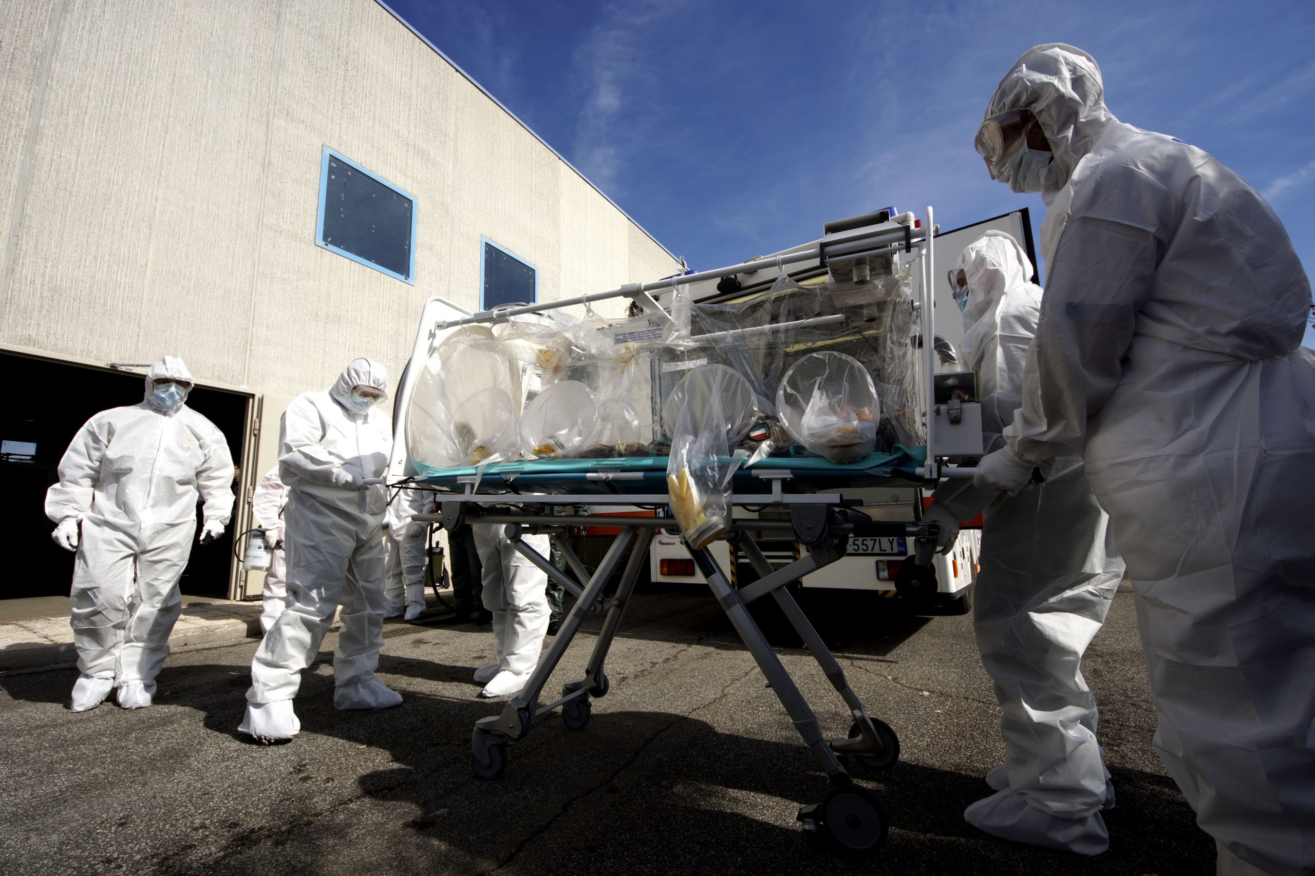 Italy stages Ebola evacuation drill _ just in case