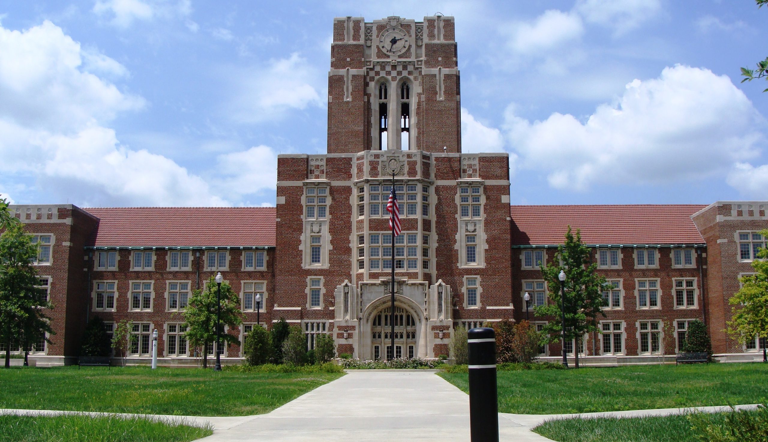 In Two Weeks, Profs. To Take Up Arms in Tennessee