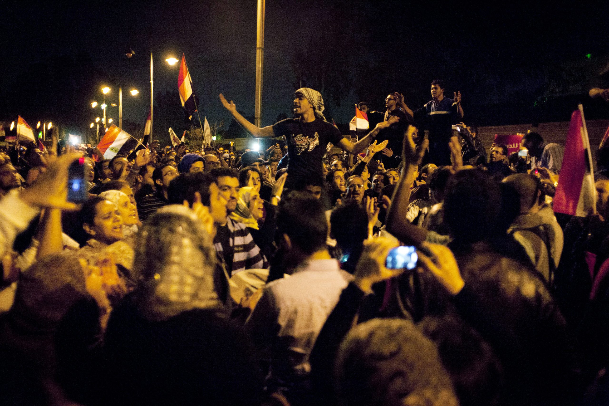 100,000 protest at Egypt’s presidential palace