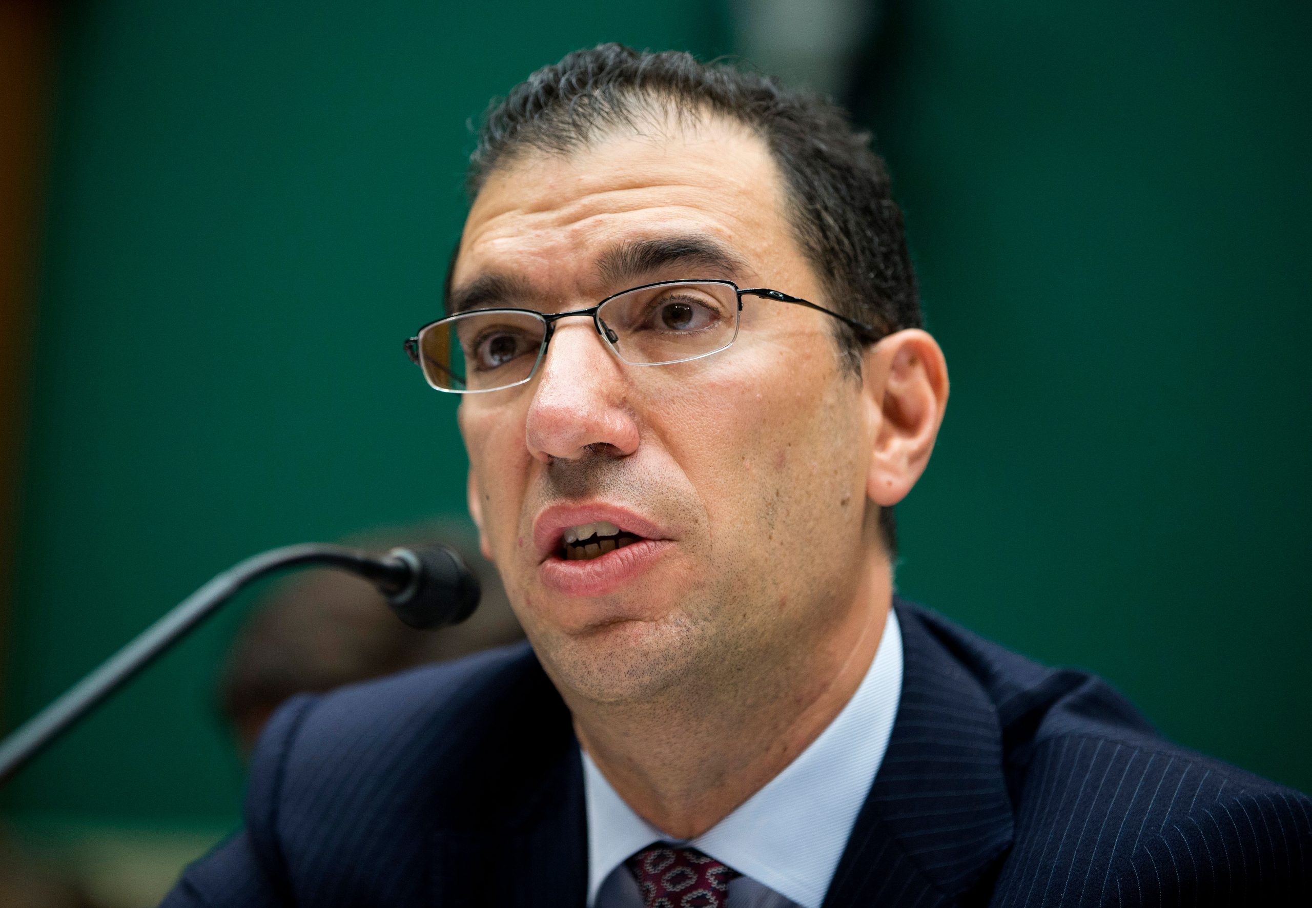 Government to crack down on Obamacare delinquents