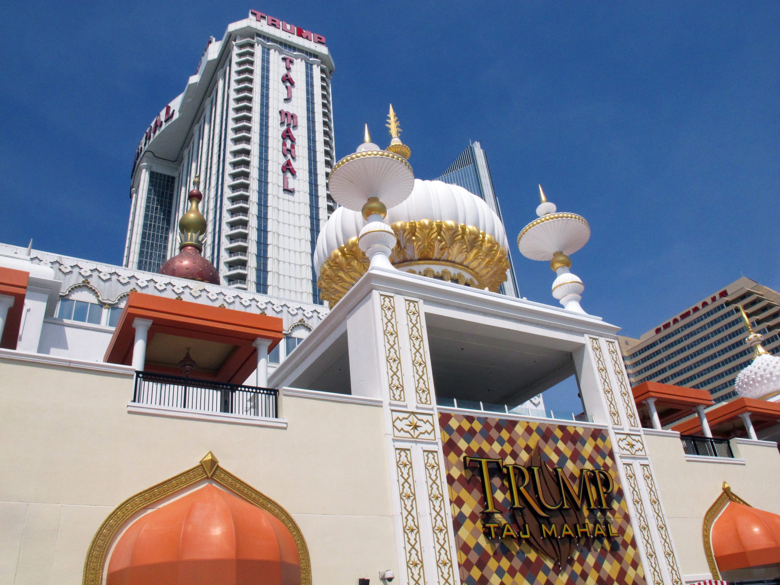 Trump casinos file Chapter 11; seek concessions