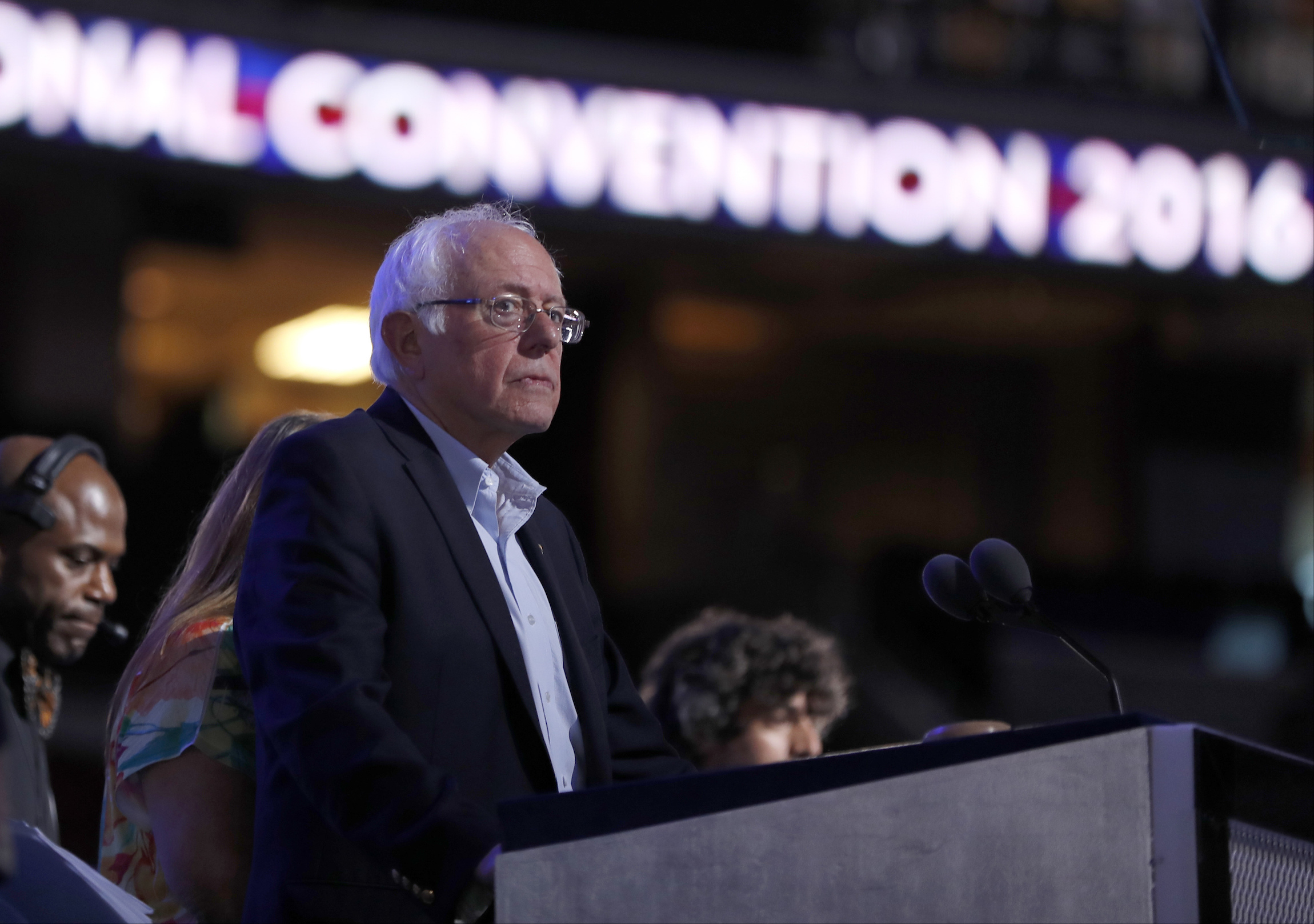 DNC apologizes to Sanders campaign for emails