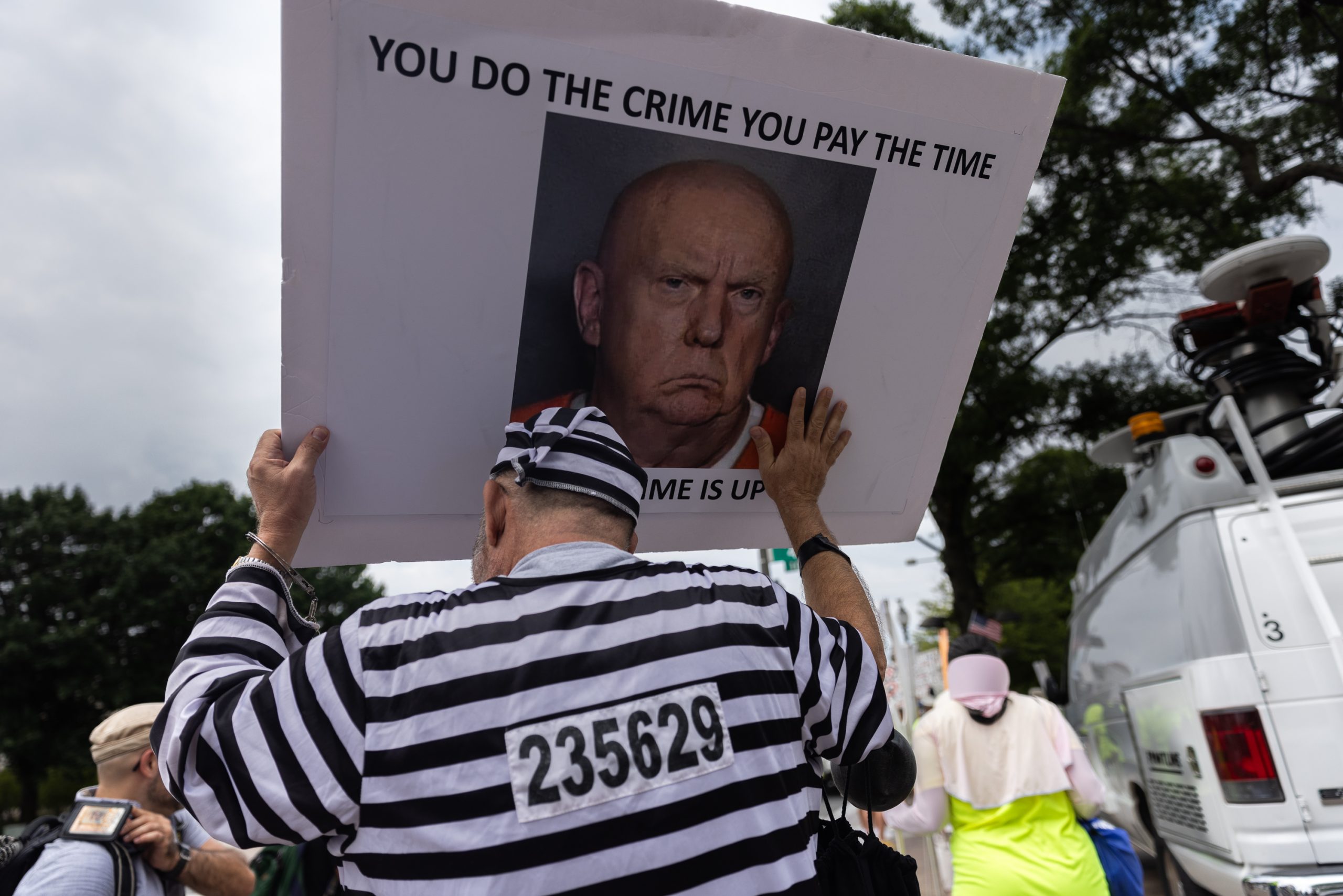 080323_TRUMP_COURTHOUSE-3.JPG