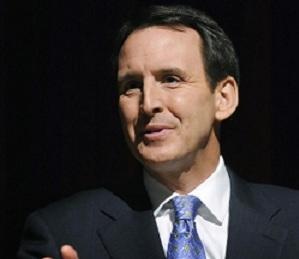Pawlenty fights for recognition in Iowa
