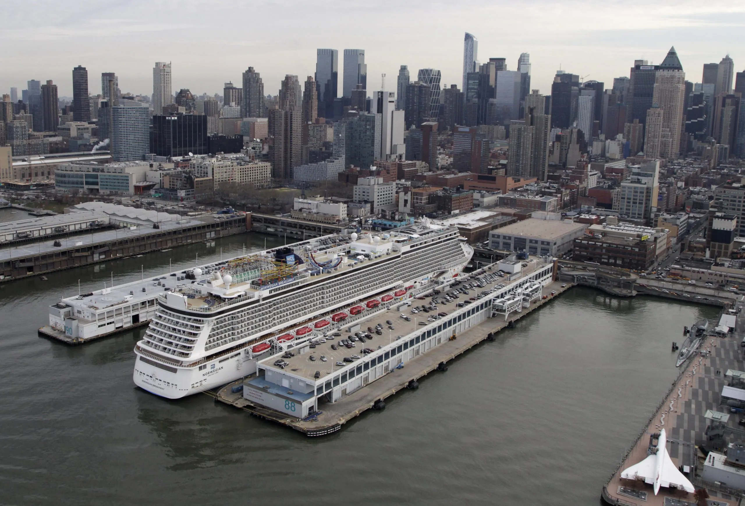 Norwegian Cruise Line to begin sailing again for passengers with vaccines