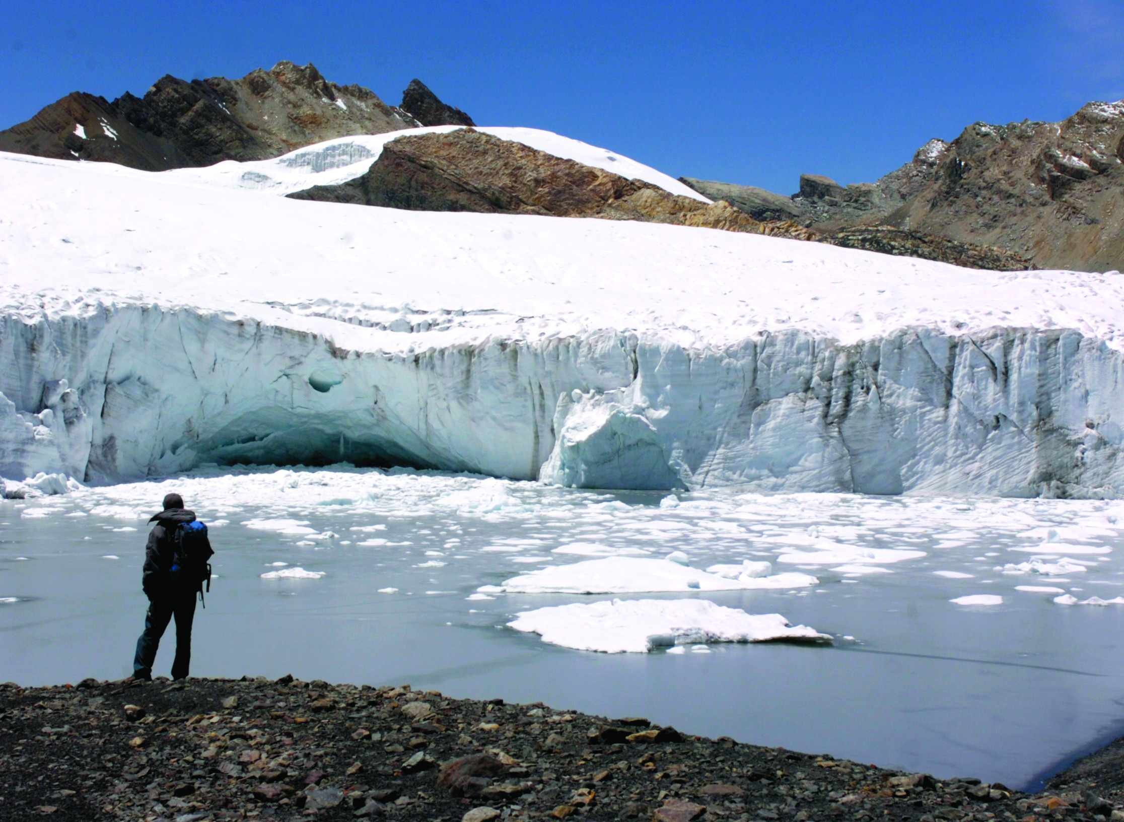 2 US climbers missing on Peru high peak