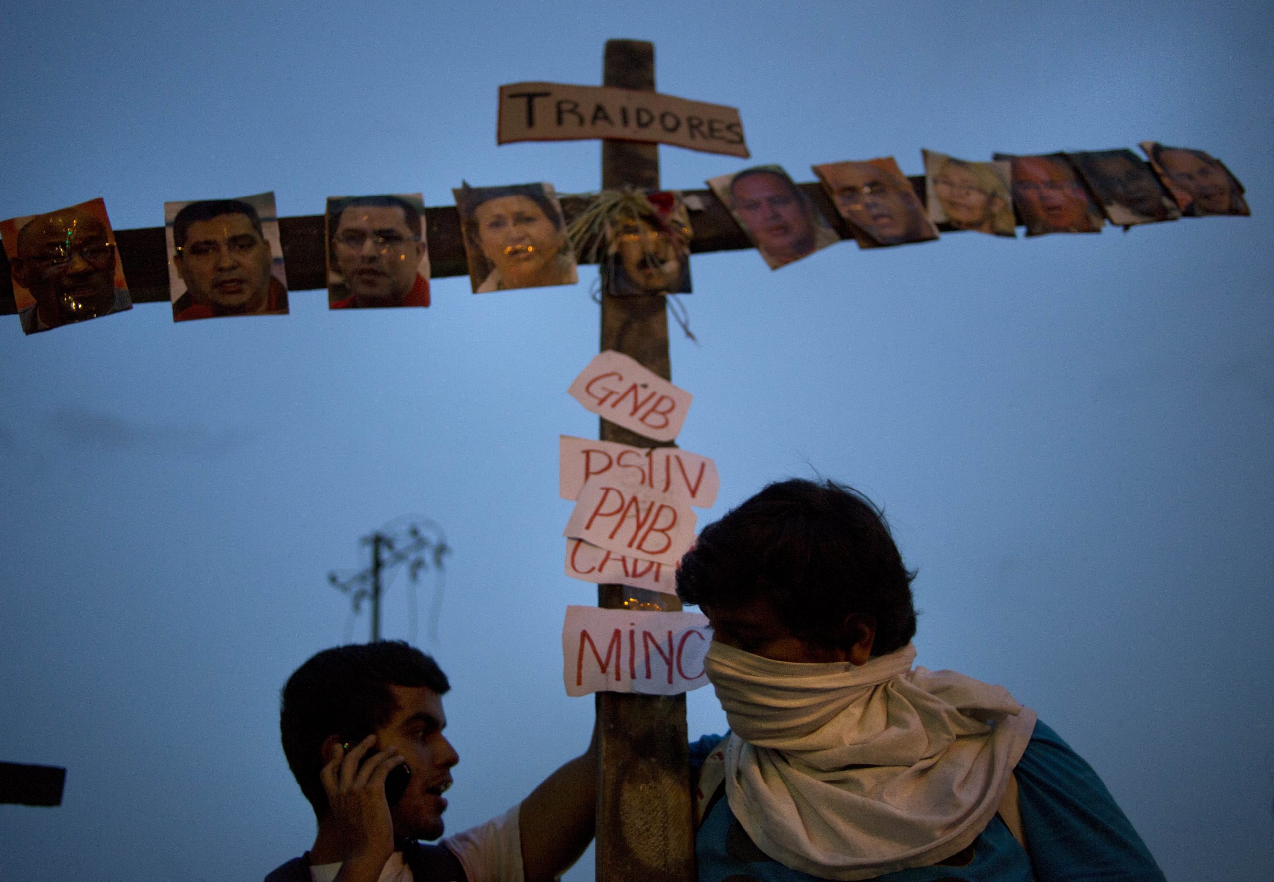 Progress in Venezuela talks, but protests continue