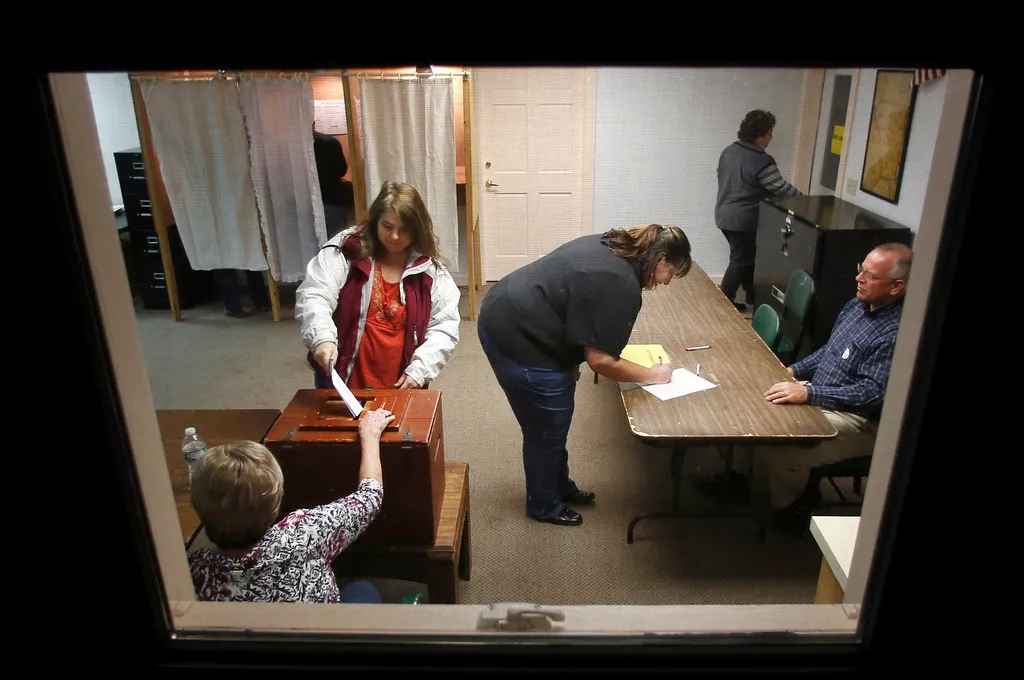 Pew: The poor like Democrats, but don’t vote for them